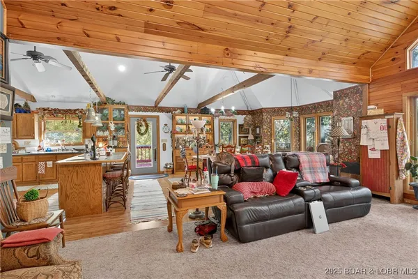 $539,950 | 21341 Dogwood Lane, Wheatland, MO 65779