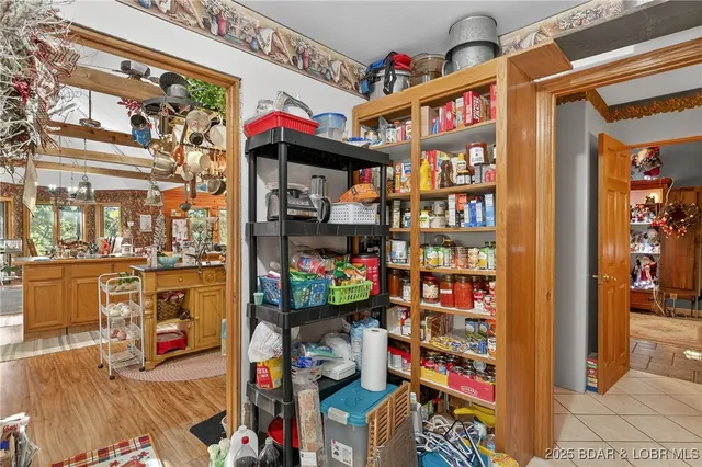 $539,950 | 21341 Dogwood Lane, Wheatland, MO 65779