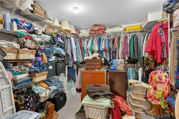 $539,950 | 21341 Dogwood Lane, Wheatland, MO 65779