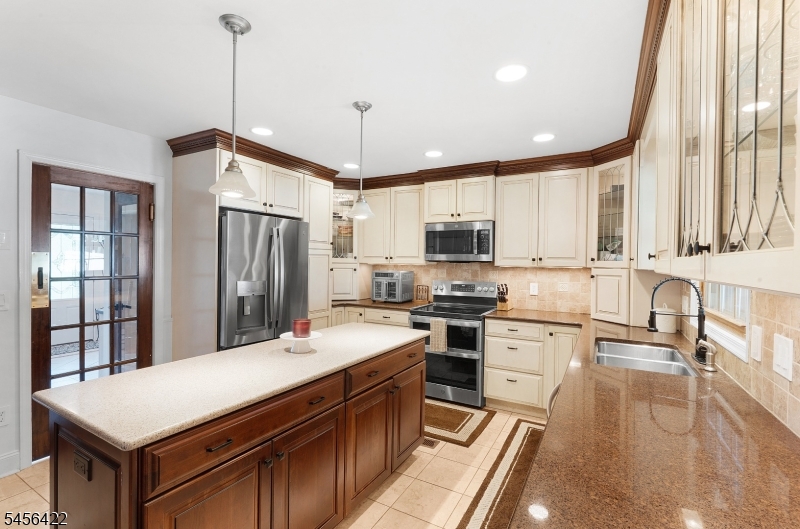 634 Reba Road Mount Arlington, NJ 07850 - Photo 7 of 44 Gallery Image 7