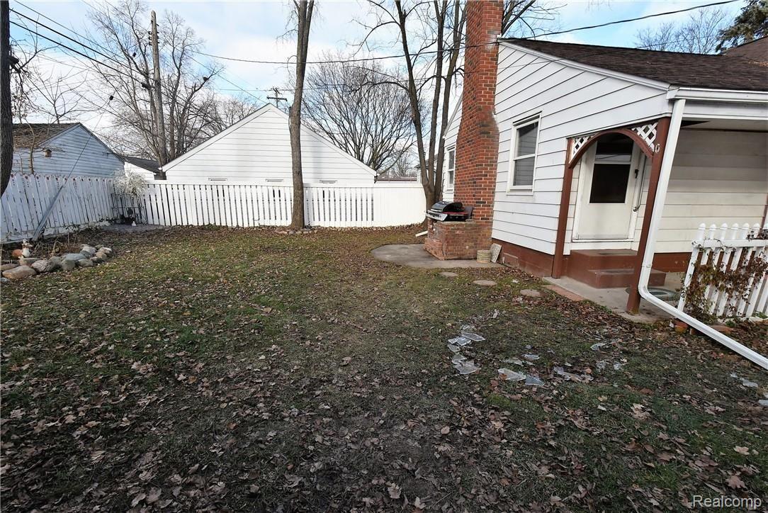 3505 Beecher Road Flint, MI 48503 - Photo 4 of 28 DSC_7851.JPG
