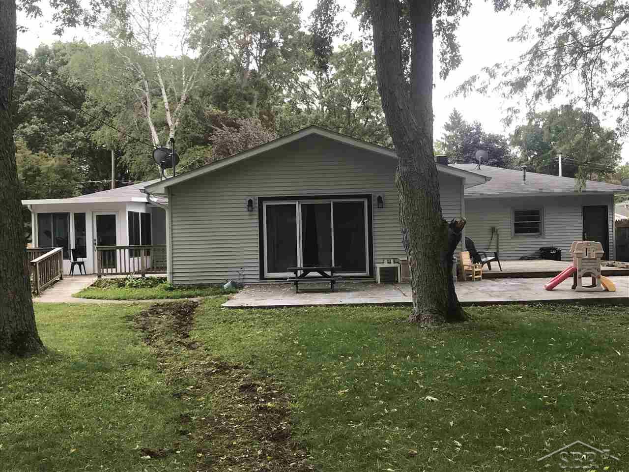 8172 Geddes Road Saginaw, MI 48609 - Photo 5 of 47 31395174-4.JPG