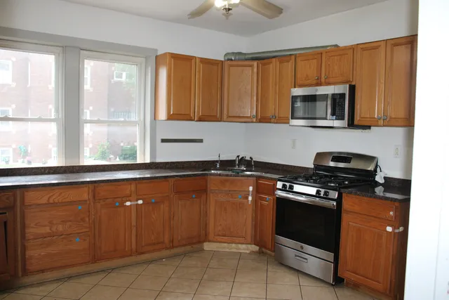 $429,900 | 2102 Gunderson Avenue, Berwyn, IL 60402