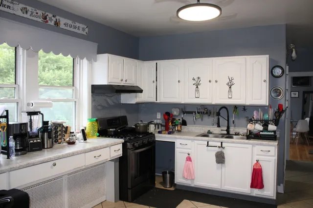 $429,900 | 2102 Gunderson Avenue, Berwyn, IL 60402