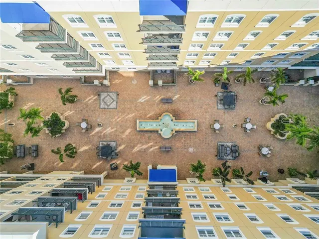 $388,000 | 1064 North Tamiami Trail, Unit 1308, Sarasota, FL 34236