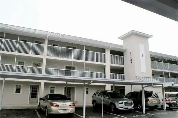 $235,900 | 21103 Patio View Court, Unit 3302, Lutz, FL 33558