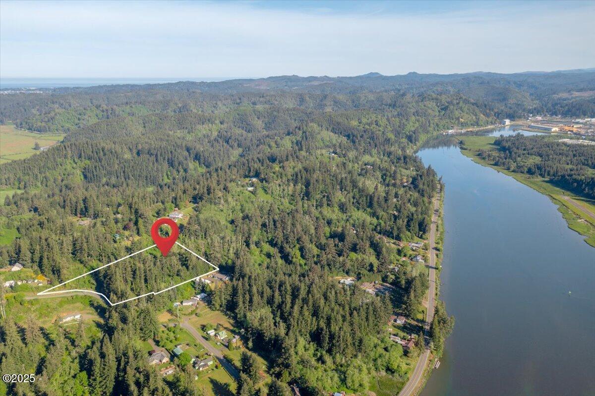 1600 Criteser Loop Toledo, OR 97391 - Photo 9 of 12 09-DJI_0681-Edit