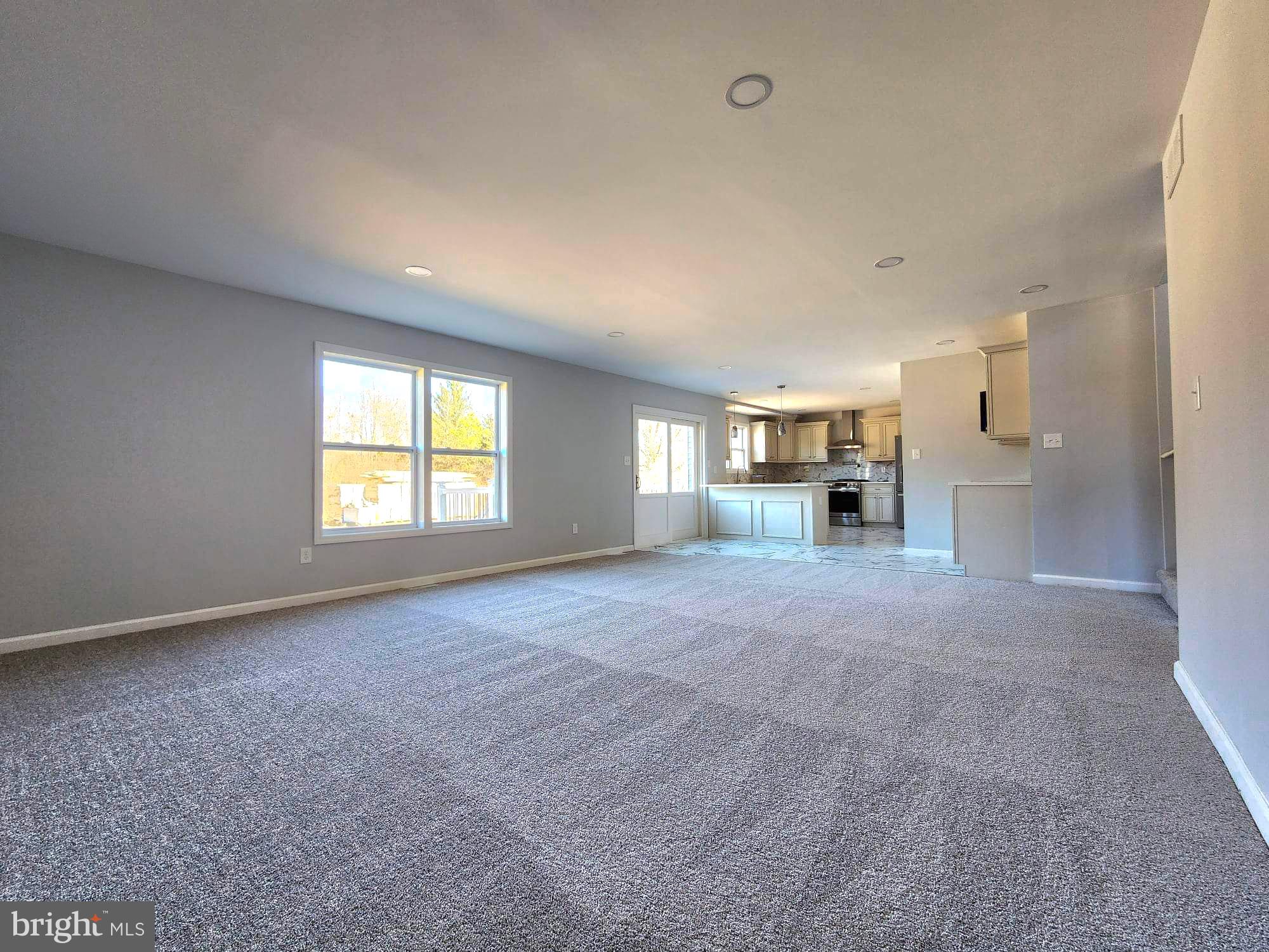 548 Jackson Road Atco, NJ 08004 - Photo 16 of 28 Livingroom