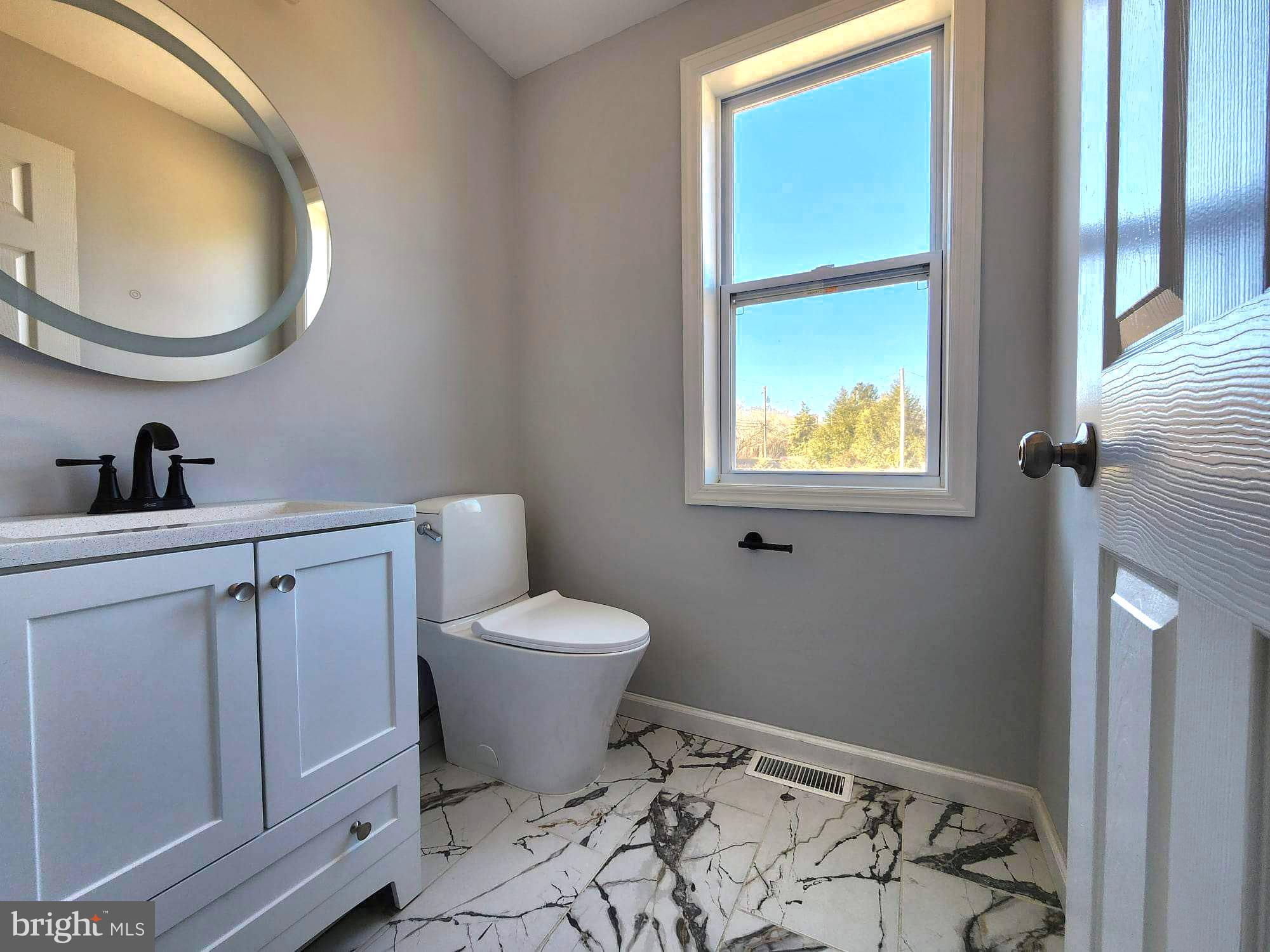 548 Jackson Road Atco, NJ 08004 - Photo 7 of 28 1st level 1/2 Bath