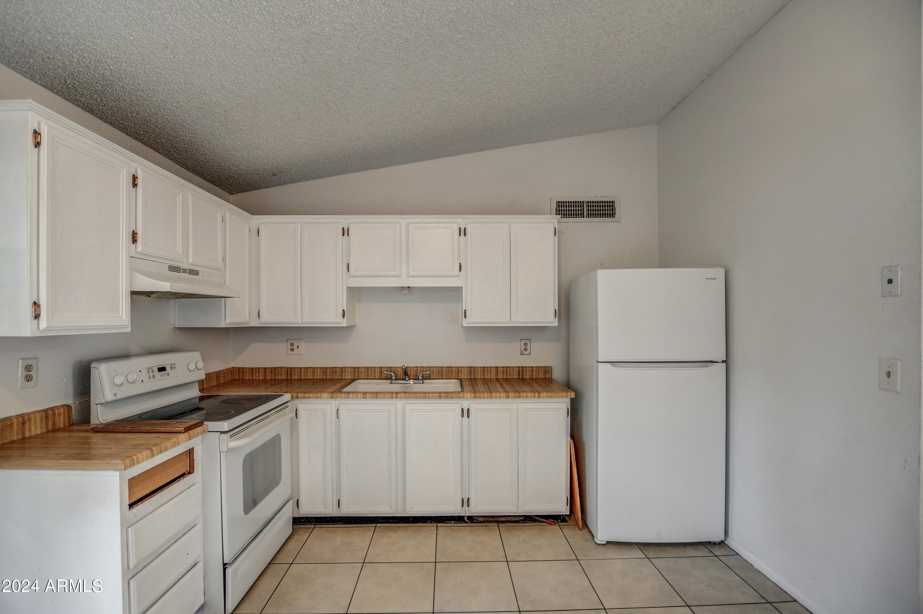 6711 West Osborn Road, Unit 19 Phoenix, AZ 85033 - Photo 13 of 24 Kitchen 2