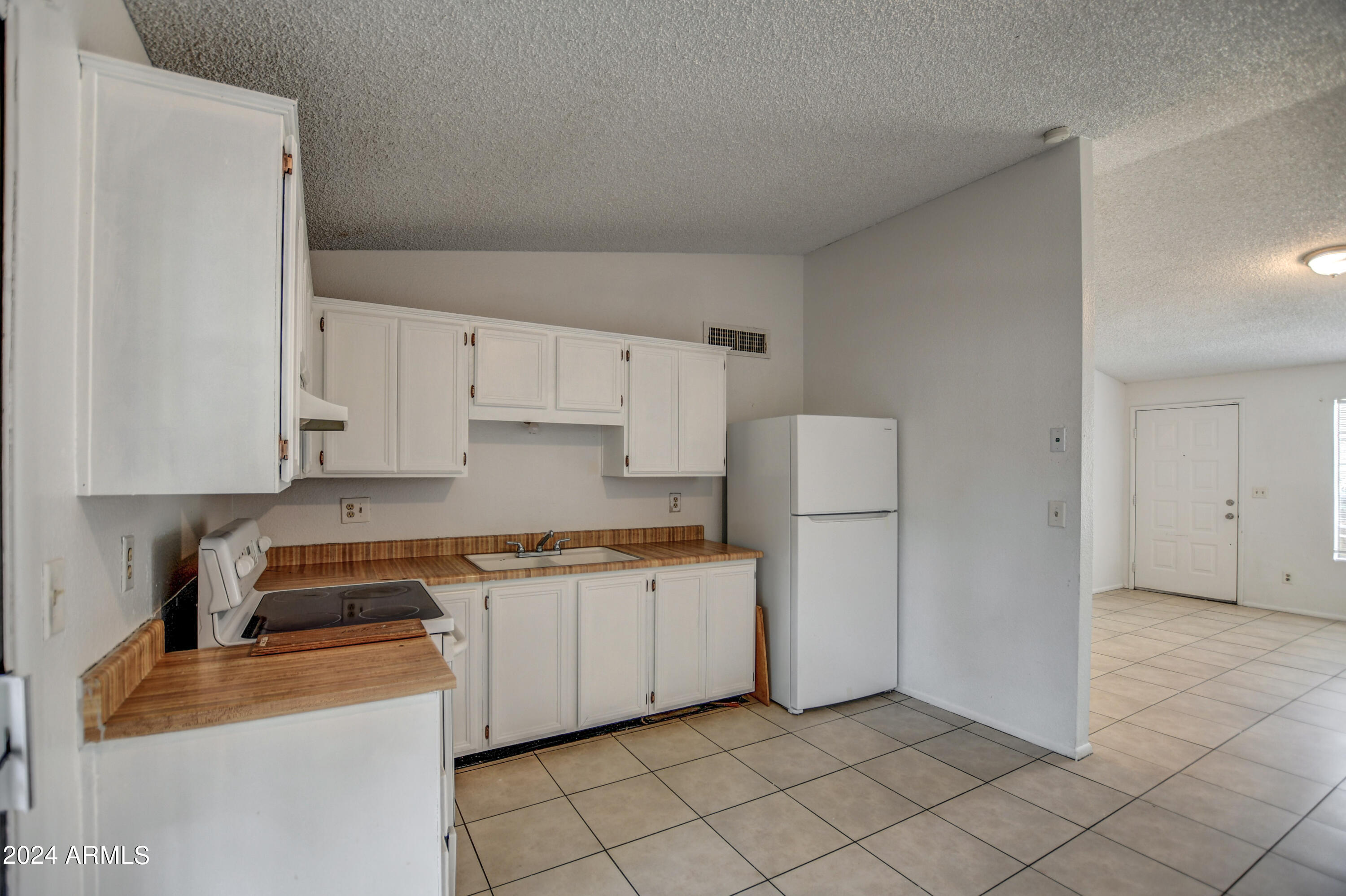 6711 West Osborn Road, Unit 19 Phoenix, AZ 85033 - Photo 14 of 24 Kitchen 3