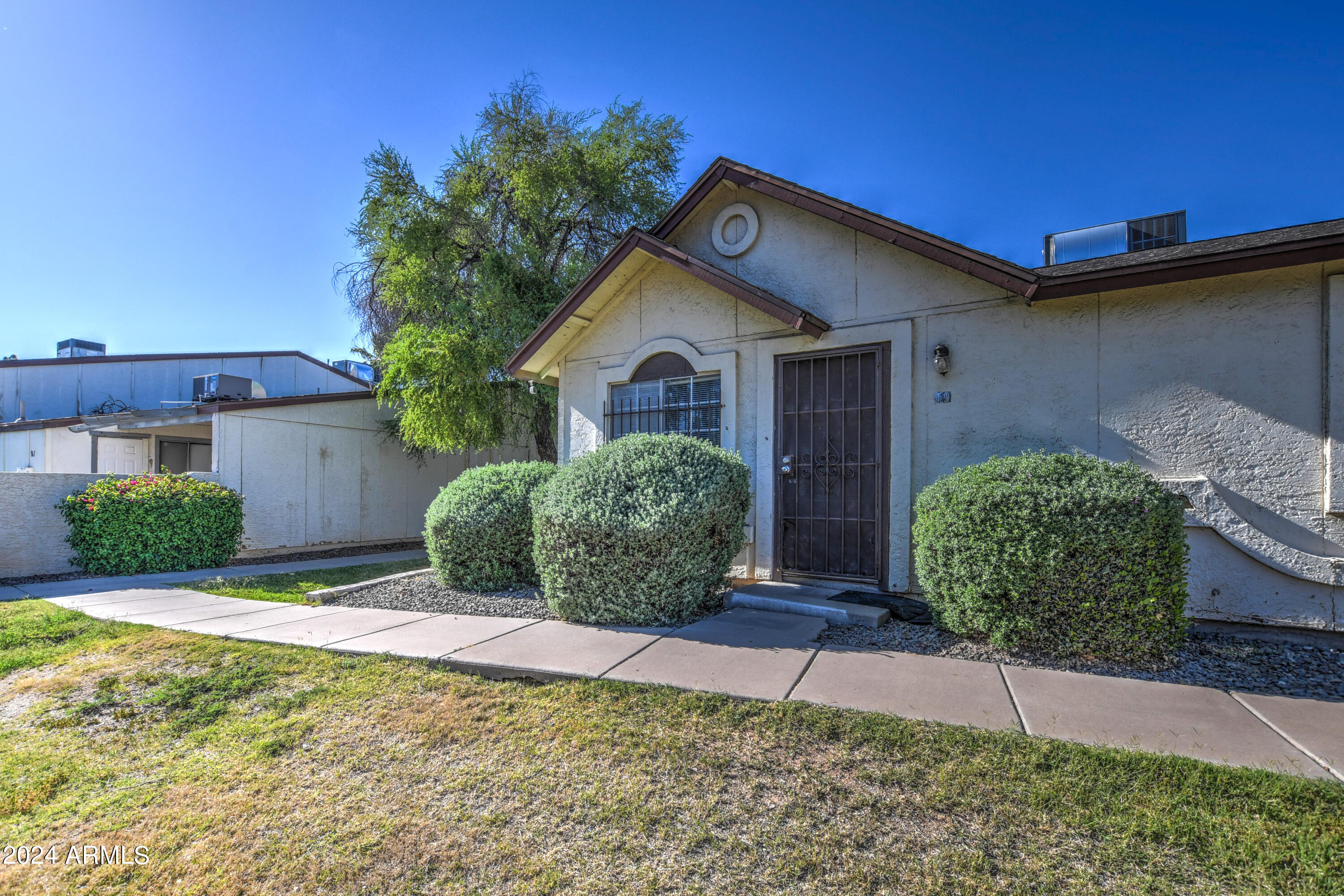 6711 West Osborn Road, Unit 19 Phoenix, AZ 85033 - Photo 3 of 24 Front 3