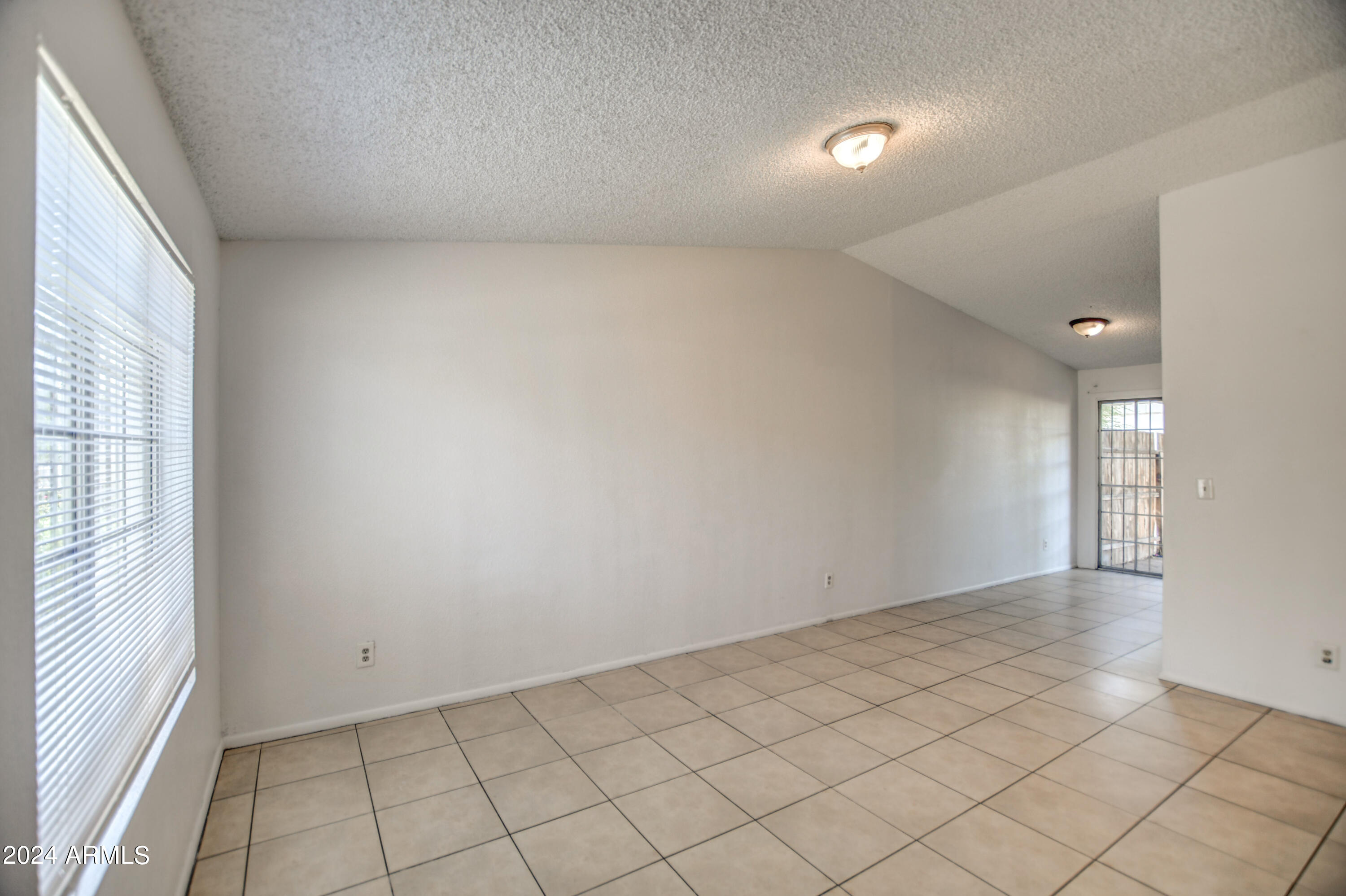 6711 West Osborn Road, Unit 19 Phoenix, AZ 85033 - Photo 7 of 24 Living 1