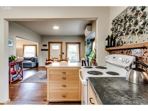 $515,000 | 104 Holeman Avenue, Eugene, OR 97404