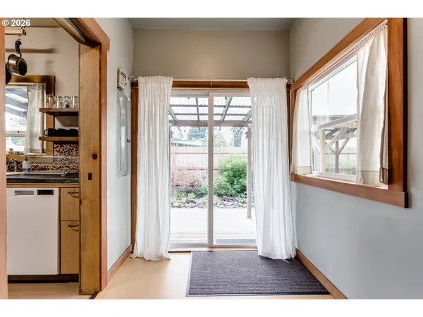 $515,000 | 104 Holeman Avenue, Eugene, OR 97404