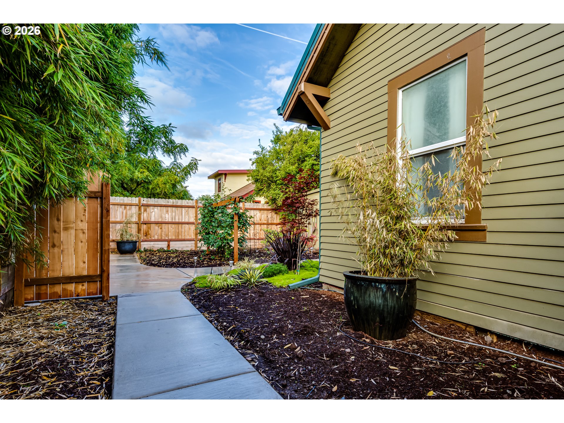 104 Holeman Avenue Eugene, OR 97404 - Photo 33 of 46