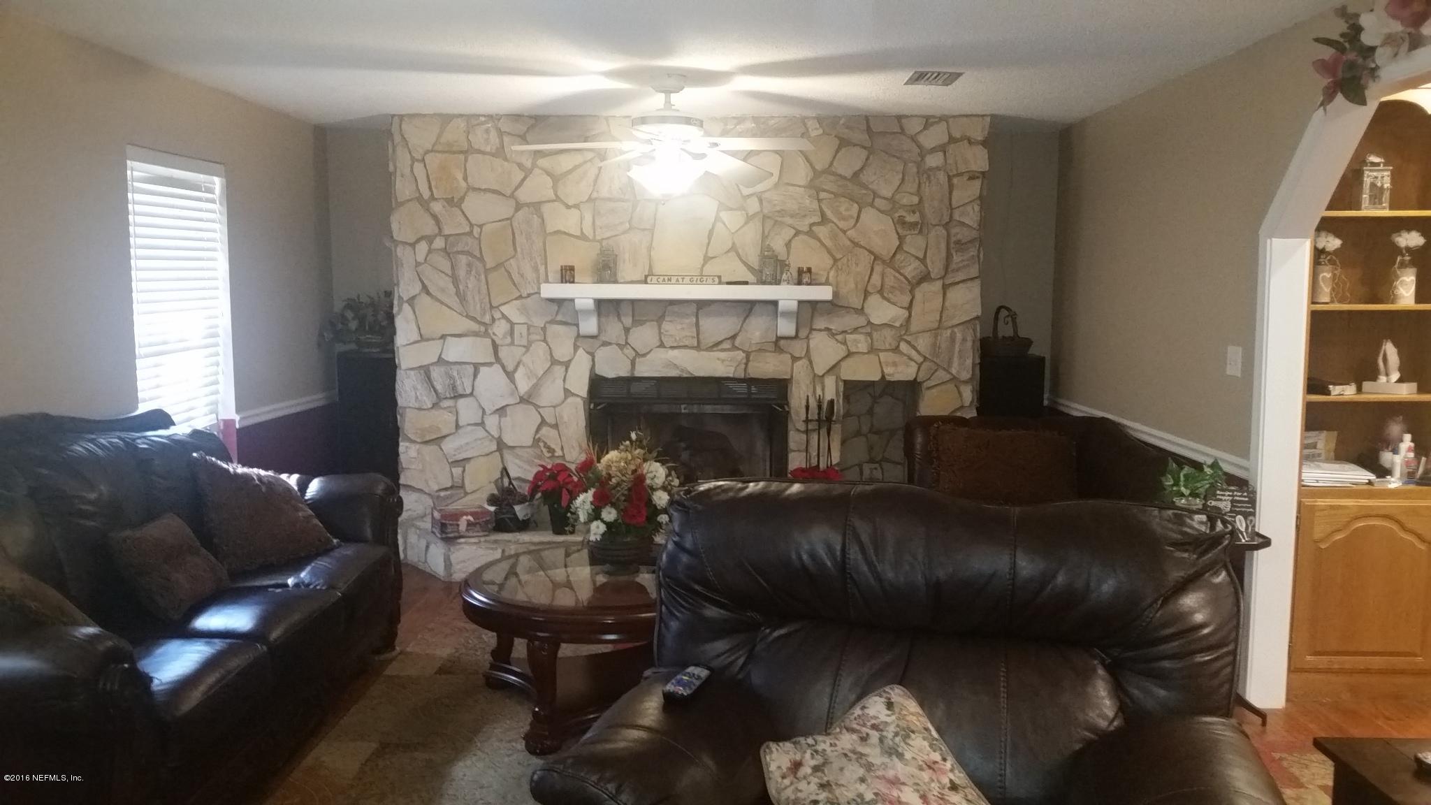 27184 Murrhee Road Hilliard, FL 32046 - Photo 4 of 43 20161205_122216