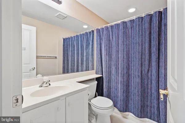 $2,025,000 | 1452 Carrington Ridge Lane, Vienna, VA 22182