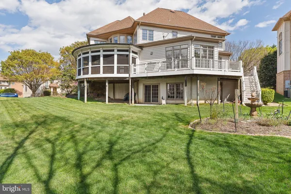 $2,025,000 | 1452 Carrington Ridge Lane, Vienna, VA 22182