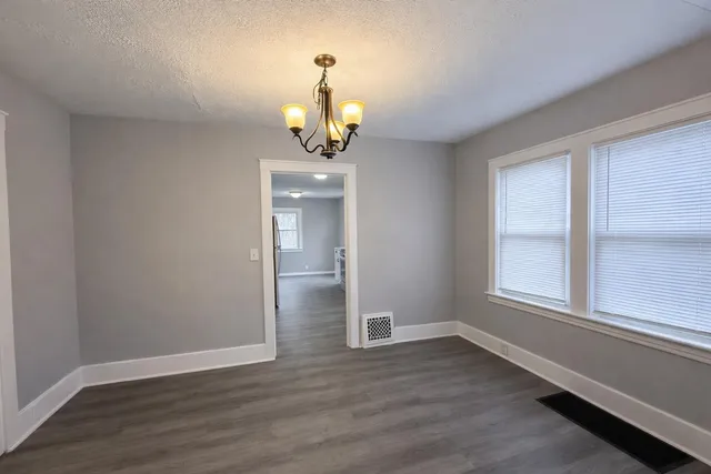 $145,000 | 1330 East Main Street, Kalamazoo, MI 49048