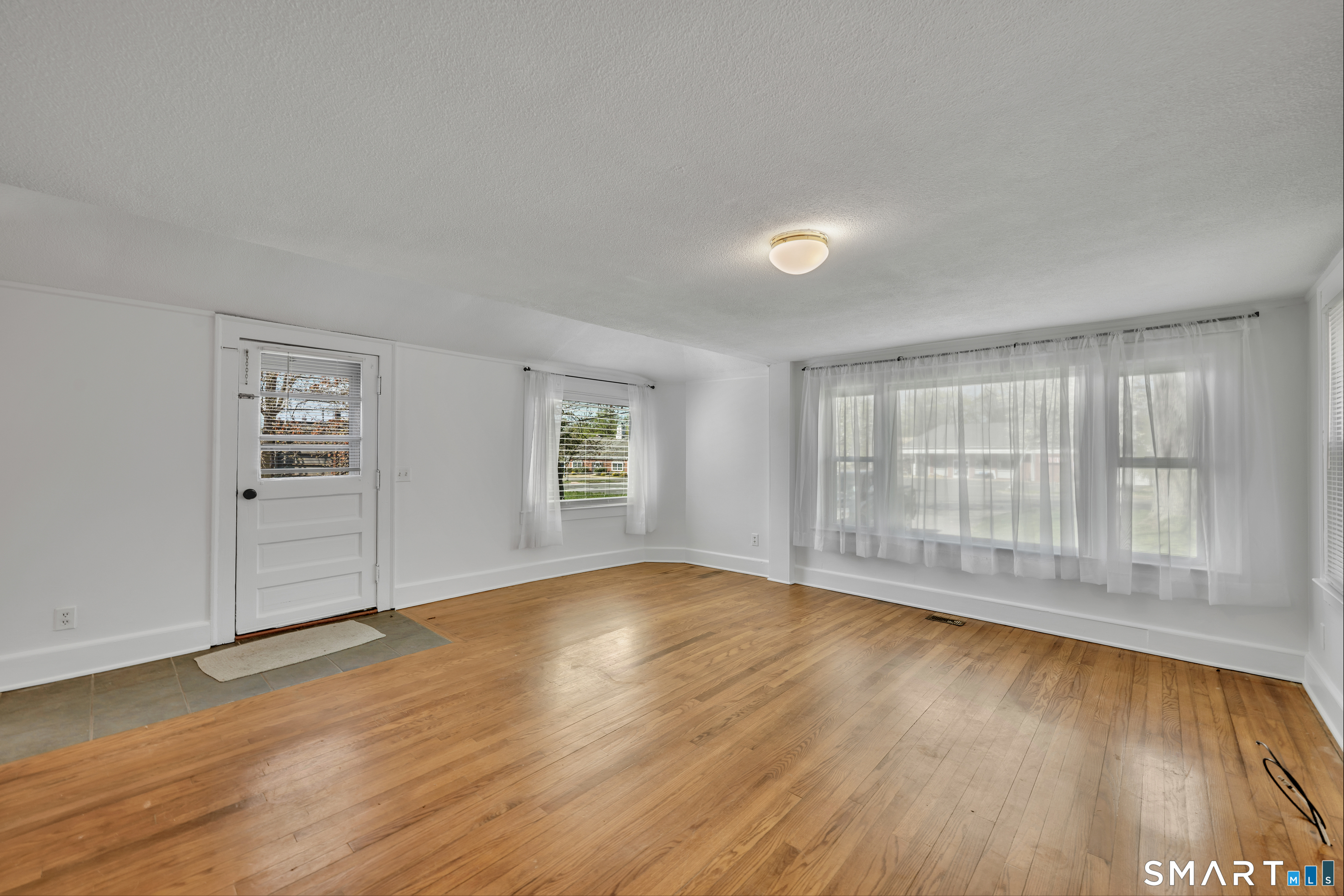 385 Main Street Durham, CT 06422 - Photo 2 of 31
