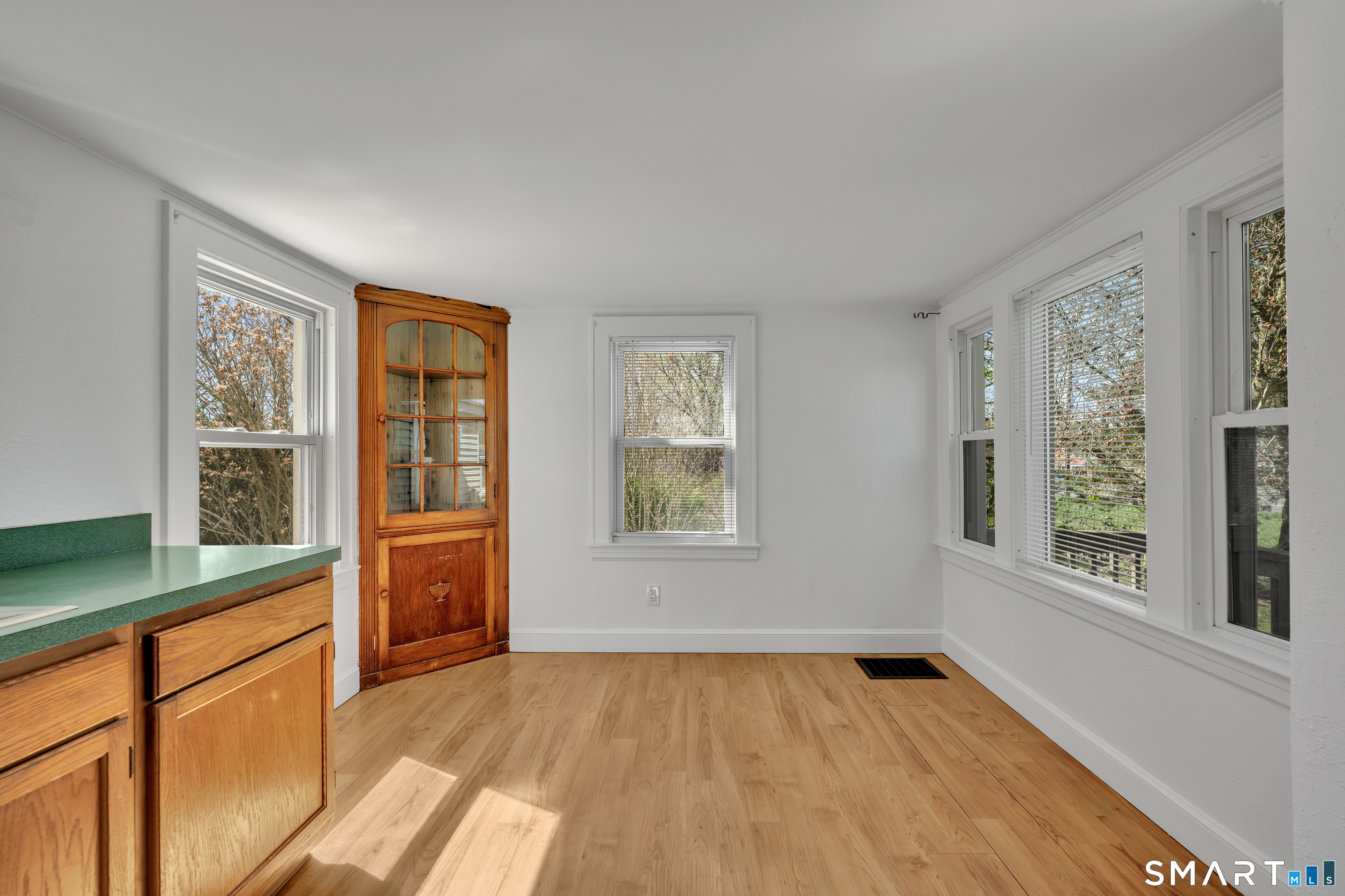 385 Main Street Durham, CT 06422 - Photo 7 of 31