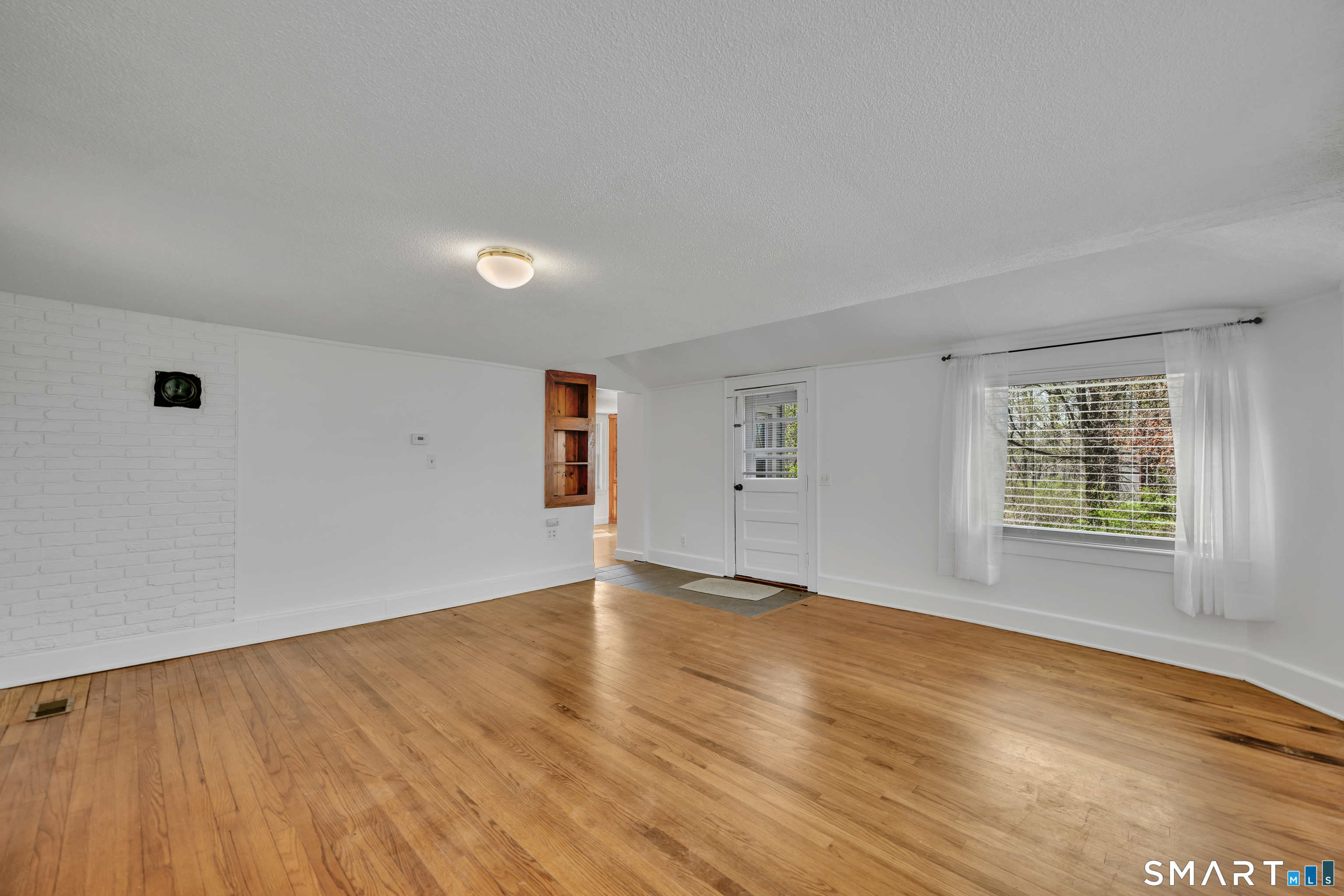 385 Main Street Durham, CT 06422 - Photo 10 of 31