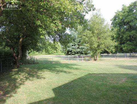 1232 South Vassar Road Burton, MI 48509 - Photo 22 of 27 20152652-22.JPG