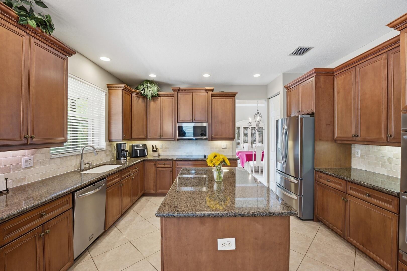 11161 Sunset Ridge Circle Boynton Beach, FL 33473 - Photo 10 of 71 High Hat Lighitng