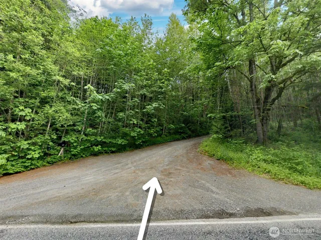 $135,000 | 5615 South Pass Road, Sumas, WA 98295