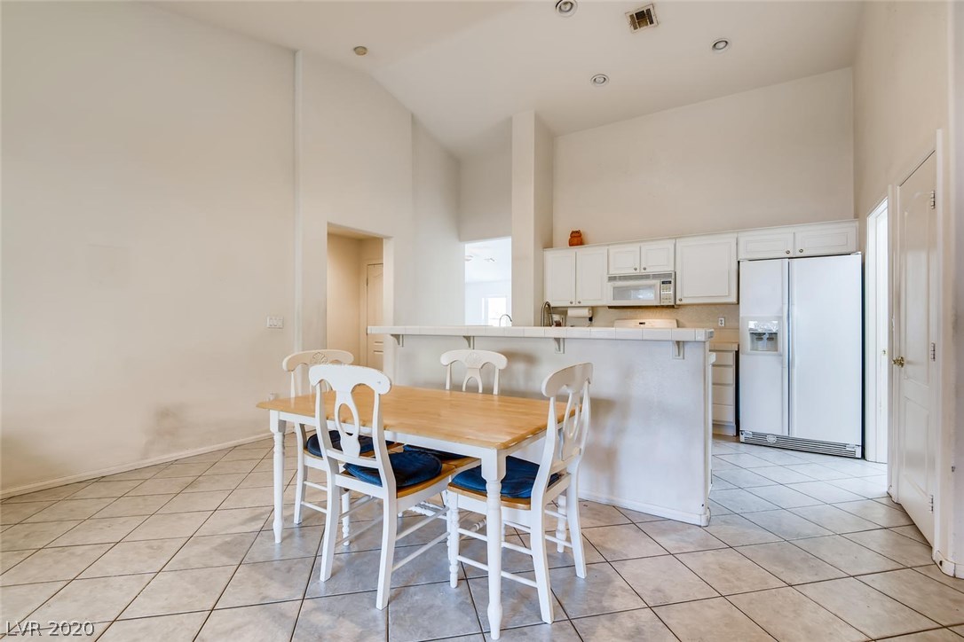 196 Ridge Crossing Avenue Henderson, NV 89002 - Photo 11 of 28 Gallery Image 11