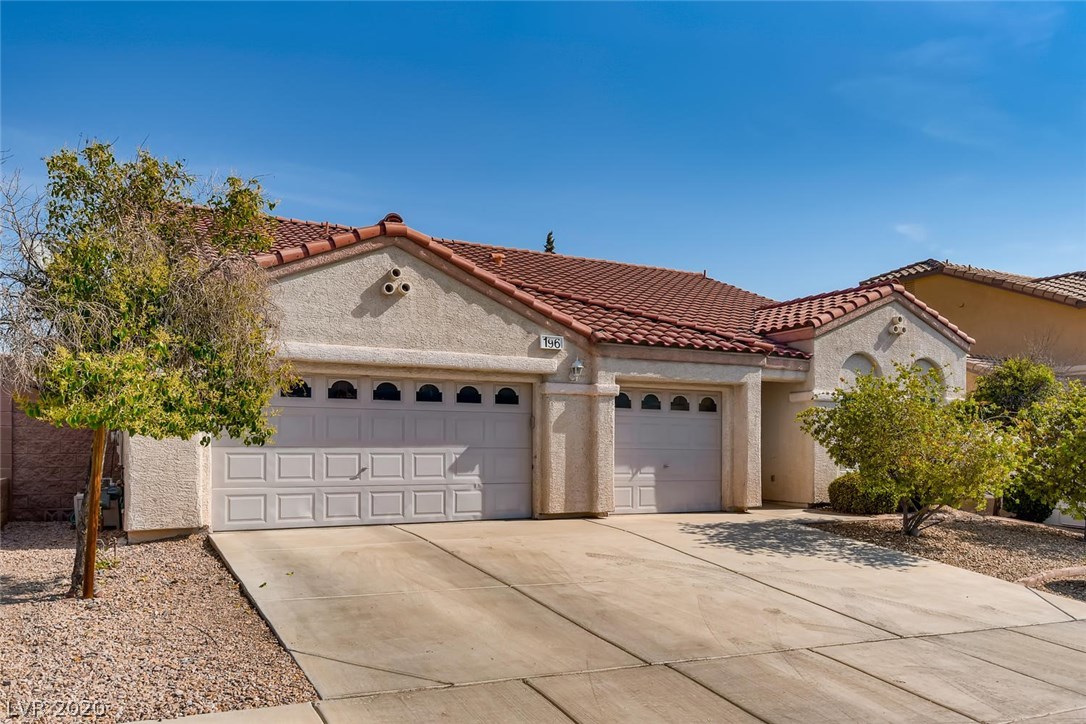 196 Ridge Crossing Avenue Henderson, NV 89002 - Photo 2 of 28 Gallery Image 2