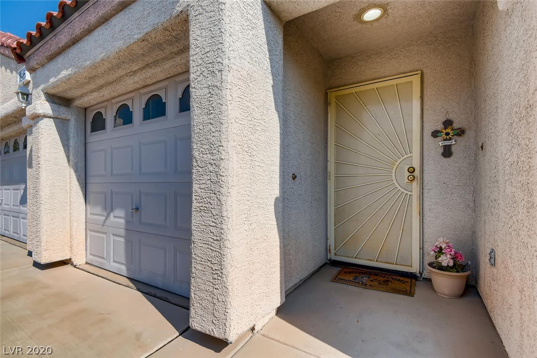 196 Ridge Crossing Avenue Henderson, NV 89002 - Photo 3 of 28 Gallery Image 3