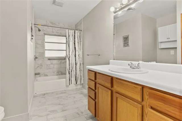 $325,000 | 10559 Jefferson Highway, River Ridge, LA 70123