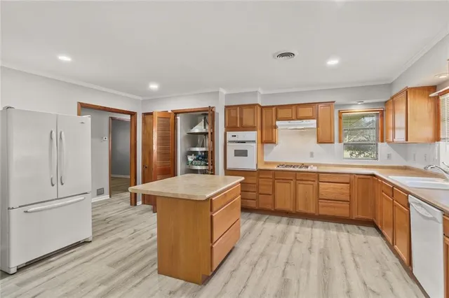 $325,000 | 10559 Jefferson Highway, River Ridge, LA 70123