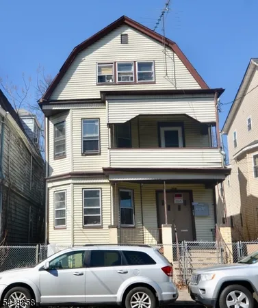 $2,290 | 899 South 18th Street, Unit 1, Newark, NJ 07108