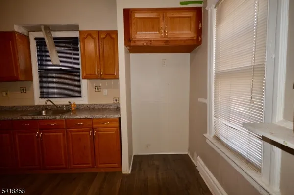 $2,290 | 899 South 18th Street, Unit 1, Newark, NJ 07108