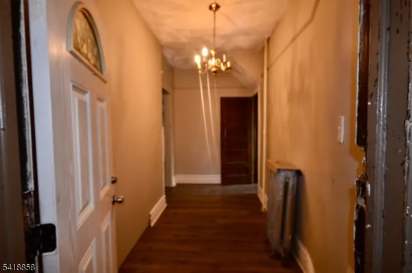 $2,290 | 899 South 18th Street, Unit 1, Newark, NJ 07108