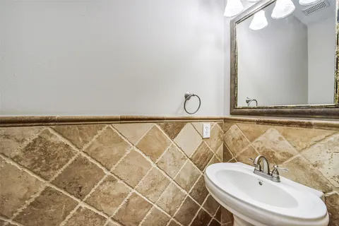 $369,900 | 20607 Delta Wood Trail, Humble, TX 77346