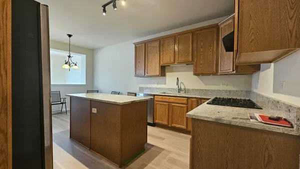 $2,950 | 1268 Bradley Circle, Elgin, IL 60120