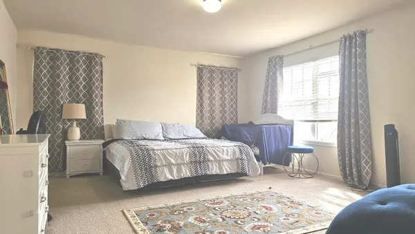 $2,950 | 1268 Bradley Circle, Elgin, IL 60120