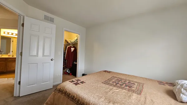 $2,950 | 1268 Bradley Circle, Elgin, IL 60120