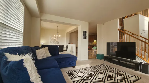 $2,950 | 1268 Bradley Circle, Elgin, IL 60120