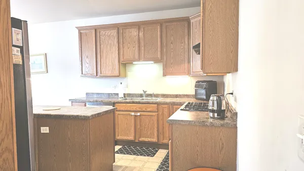 $2,950 | 1268 Bradley Circle, Elgin, IL 60120