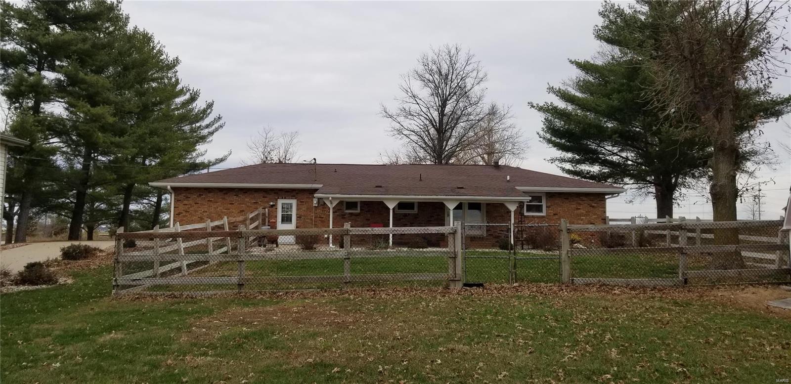 13036 Trestle Road Highland, IL 62249 - Photo 35 of 42