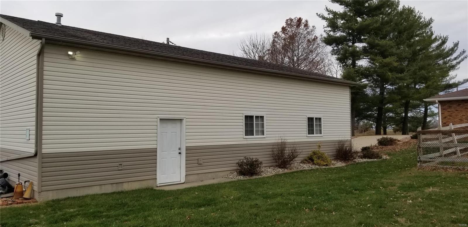 13036 Trestle Road Highland, IL 62249 - Photo 36 of 42