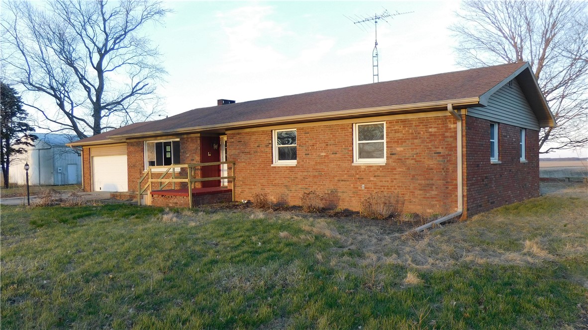2371 North 1860 East Road Ridge Farm, IL 61870 - Photo 1 of 19