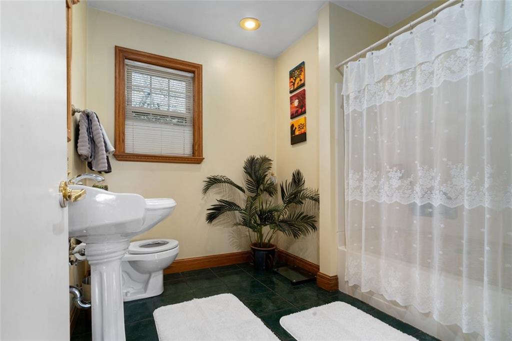359 Duff Road Pittsburgh, PA 15235 - Photo 13 of 43 Gallery Image 13