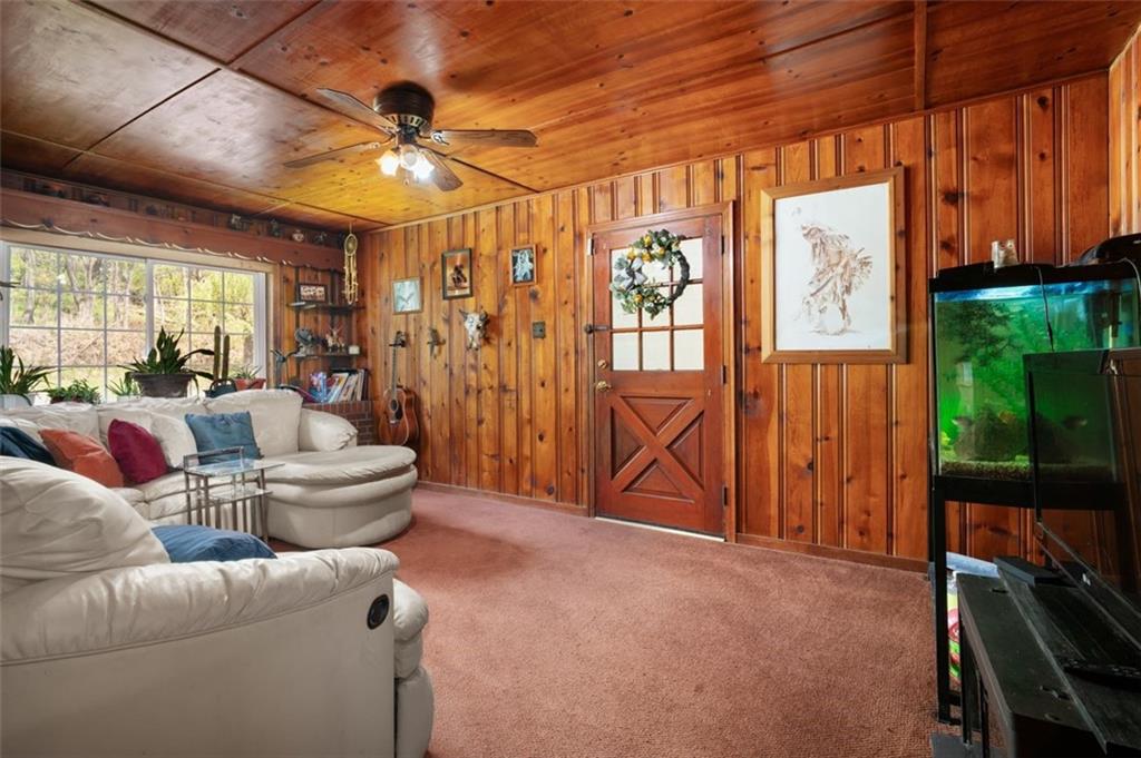 359 Duff Road Pittsburgh, PA 15235 - Photo 9 of 43 Gallery Image 9