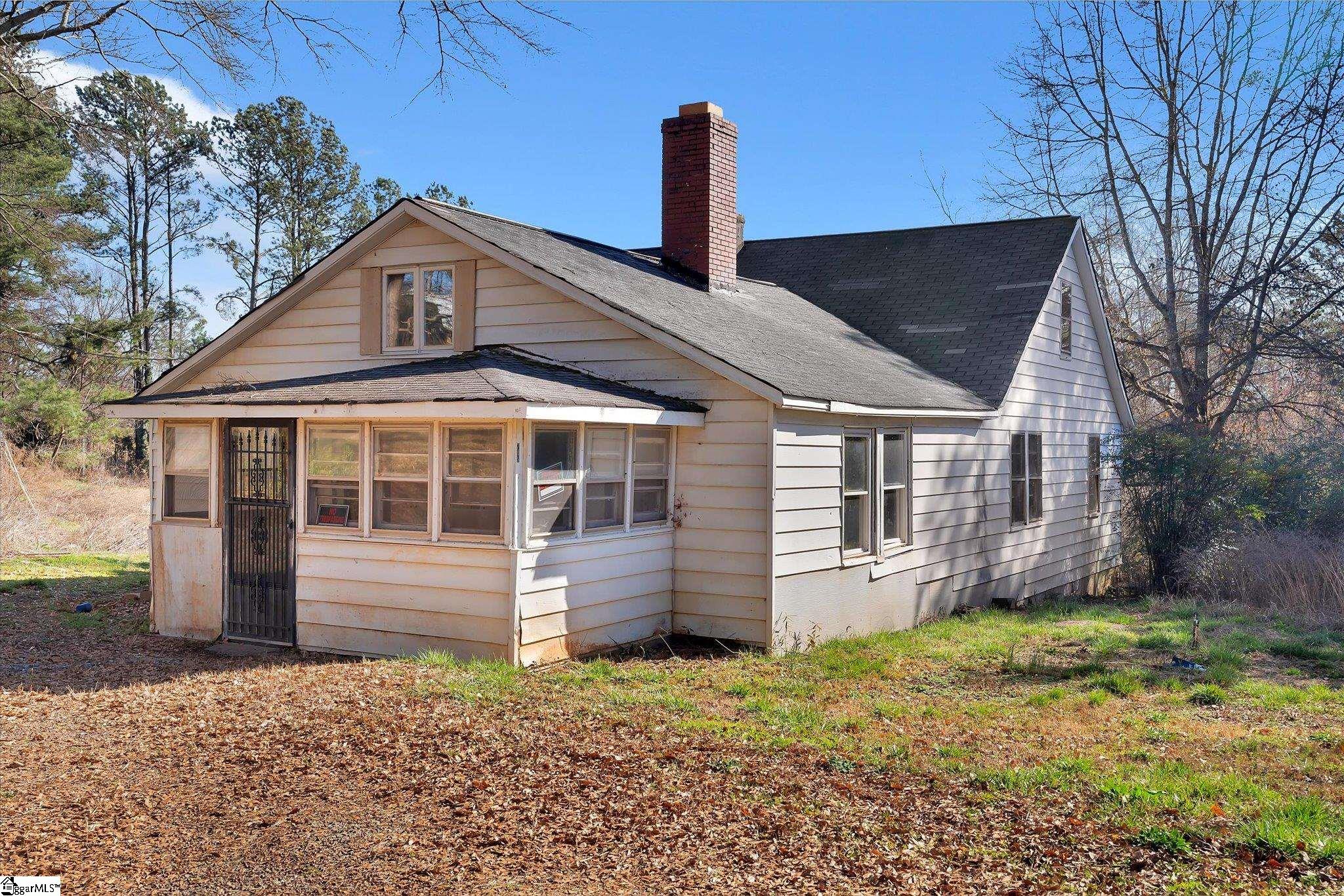 705 Old Seneca Road Central, SC 29630 - Photo 2 of 26
